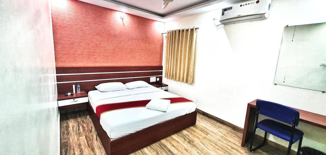 Hotel Palm Suite Μπανγκαλόρ Εξωτερικό φωτογραφία